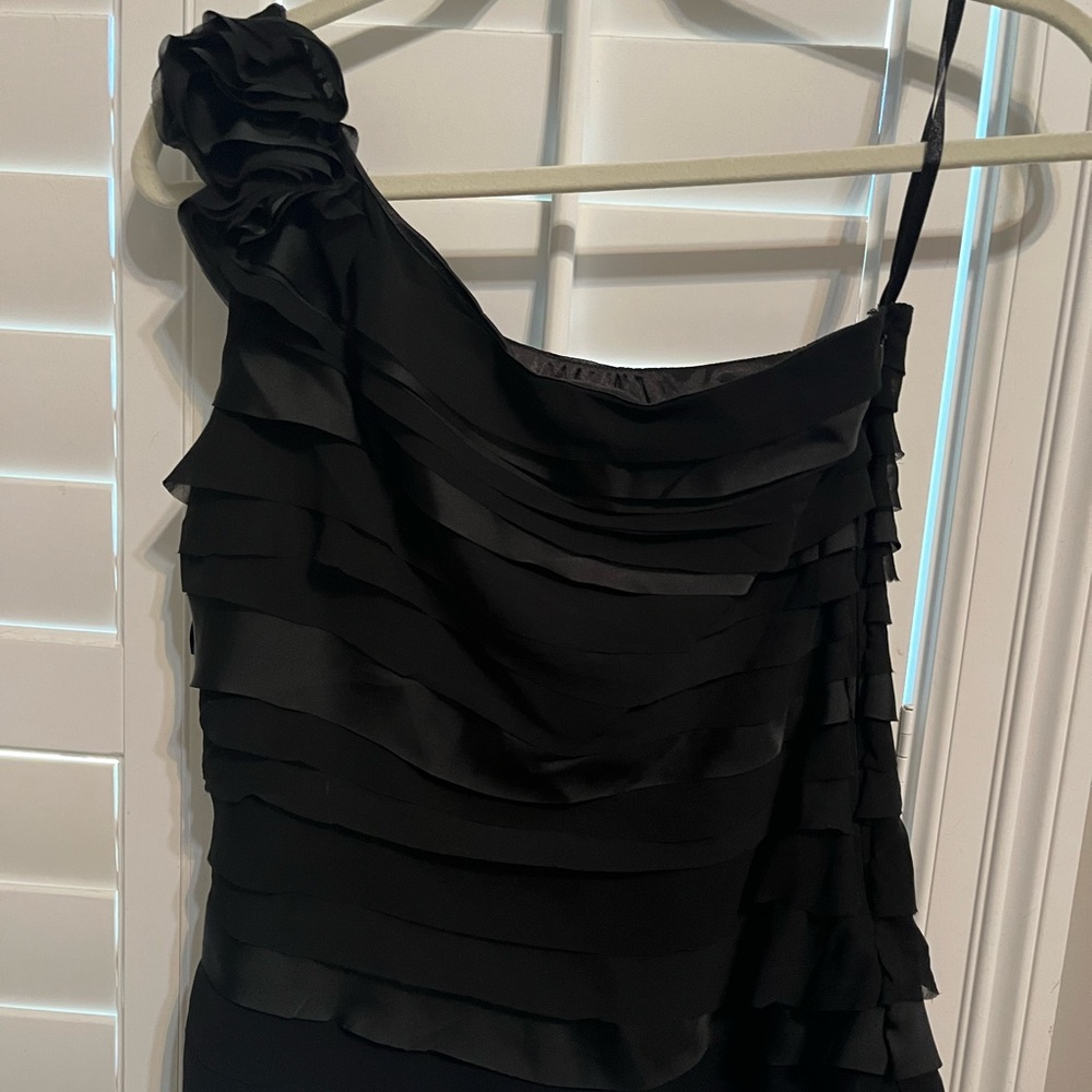 White House Black Market top. Black, size 2